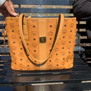 Liz MCM reversible medium tote bag